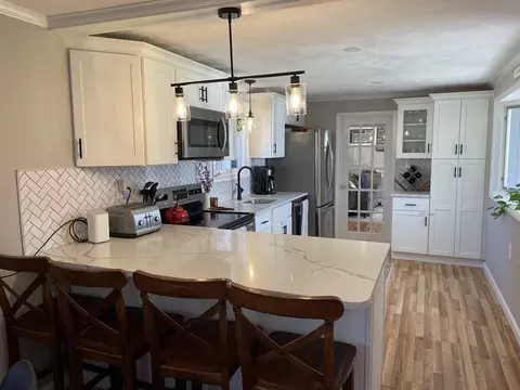 12 Mark Rd, Beverly, MA 01915 photo 4