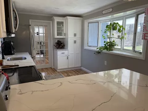 12 Mark Rd, Beverly, MA 01915 photo 3