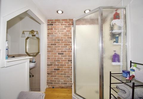 76 Maple St, Springfield, MA 01105 photo 22