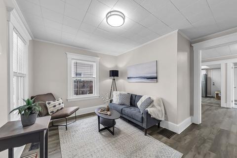 44 Ina St, Springfield, MA 01109 photo 8