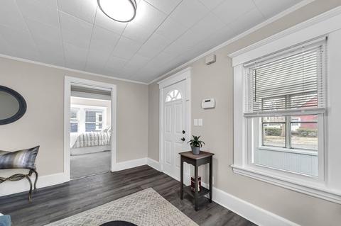 44 Ina St, Springfield, MA 01109 photo 10