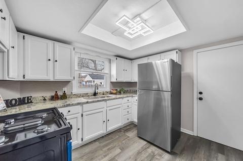 44 Ina St, Springfield, MA 01109 photo 17