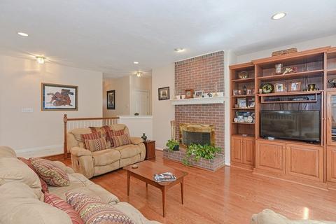 55 Spruce Ln, Canton, MA 02021 photo 10