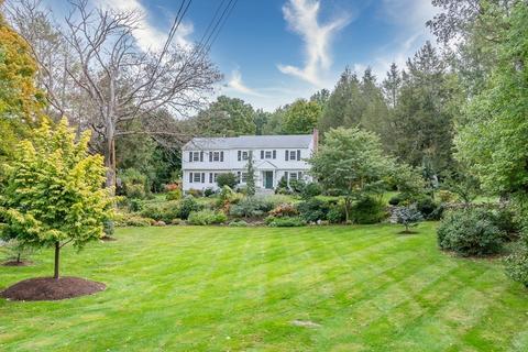 158 Cottage St, Natick, MA 01760