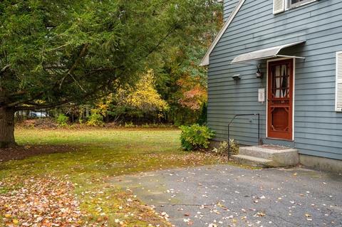30 Overlook Dr, Easthampton, MA 01027 photo 4