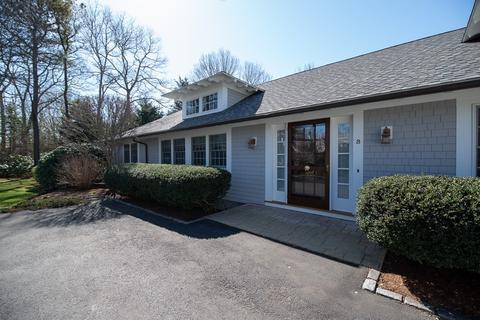8 Teal Cir, Mashpee, MA 02649 photo 3
