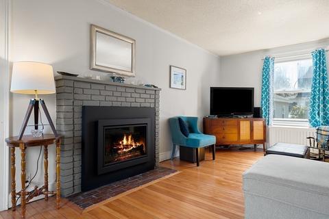 4 Endicott Ave, Marblehead, MA 01945 photo 2