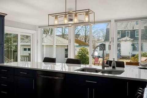 4 Endicott Ave, Marblehead, MA 01945 photo 12