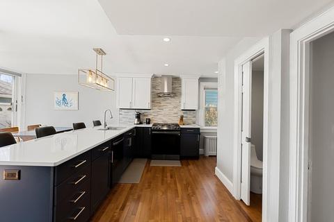 4 Endicott Ave, Marblehead, MA 01945 photo 14