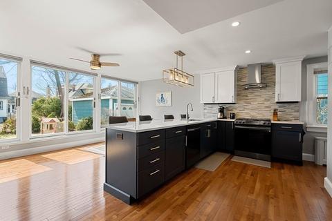 4 Endicott Ave, Marblehead, MA 01945 photo 16