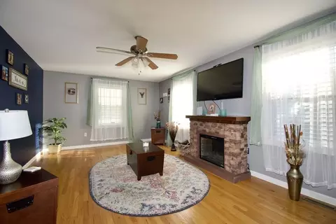 145 Samuel St, Springfield, MA 01109 photo 6