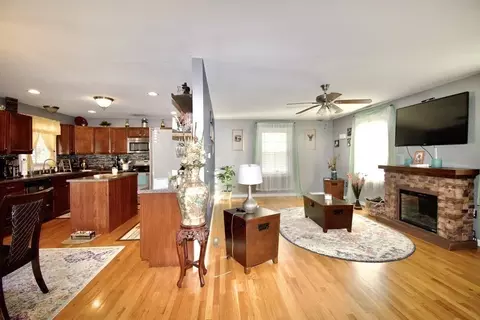 145 Samuel St, Springfield, MA 01109 photo 7