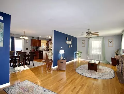 145 Samuel St, Springfield, MA 01109 photo 11