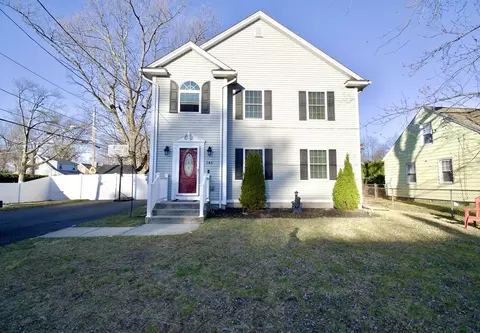 145 Samuel St, Springfield, MA 01109 photo 1
