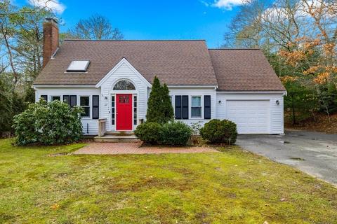 27 Leather Leaf Ln, Mashpee, MA 02649 photo 2