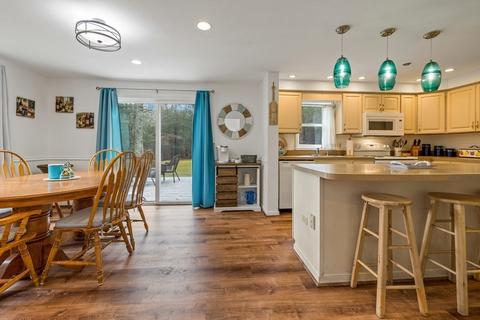 27 Leather Leaf Ln, Mashpee, MA 02649 photo 9