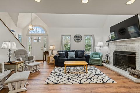 27 Leather Leaf Ln, Mashpee, MA 02649 photo 4