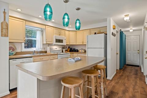27 Leather Leaf Ln, Mashpee, MA 02649 photo 10