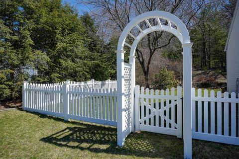 107 Eric Dr, Franklin, MA 02038 photo 3