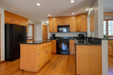 107 Eric Dr, Franklin, MA 02038 photo 6