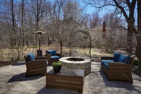 207 Mill St, Lancaster, MA 01523 photo 1