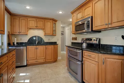 207 Mill St, Lancaster, MA 01523 photo 12