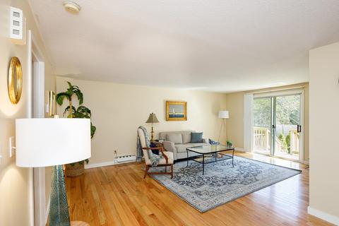 1431 Iyannough #19, Centerville, MA 02632
