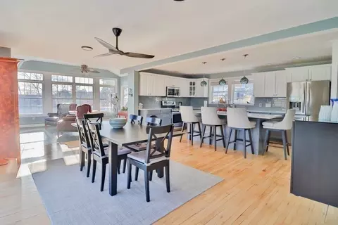 7 Douglas Ave, Hull, MA 02045 photo 3