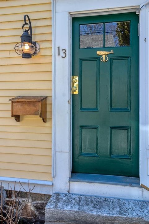 13 Waldron Ct, Marblehead, MA 01945 photo 3