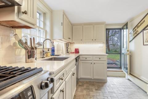 13 Waldron Ct, Marblehead, MA 01945 photo 11