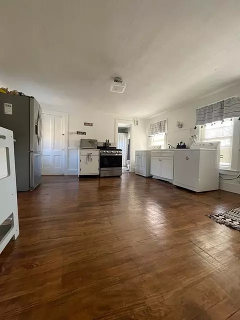 137 Springfield St, Chicopee, MA 01013 photo 5