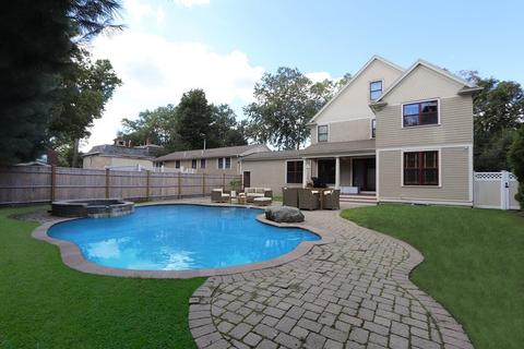 96 Jewett St, Newton, MA 02458
