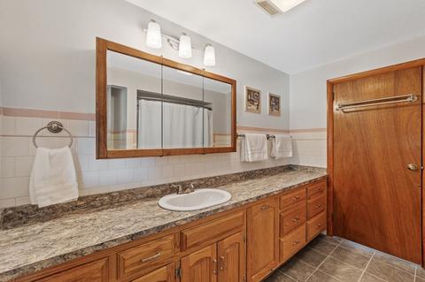 24 Plain St E, Berkley, MA 02779 photo 30