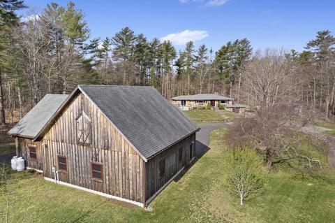 24 Plain St E, Berkley, MA 02779 photo 3