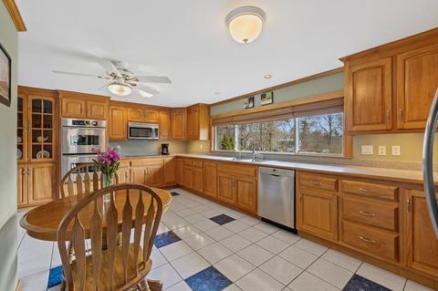 24 Plain St E, Berkley, MA 02779 photo 25