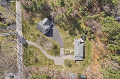 24 Plain St E, Berkley, MA 02779 photo 2