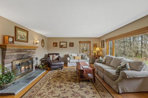 24 Plain St E, Berkley, MA 02779 photo 17