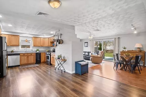53 N Belgian, Danvers, MA 01923 photo 11