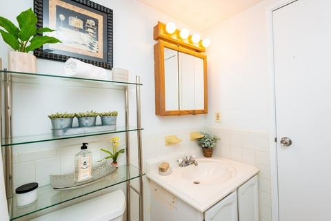 159 Franklin #E8, Stoneham, MA 02180 photo 29