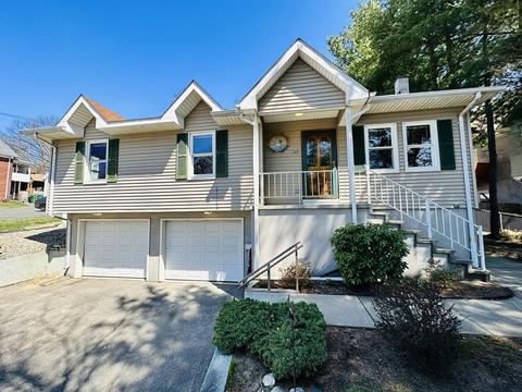 122 Grattan St, Chicopee, MA 01020 photo 1