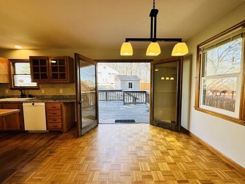 122 Grattan St, Chicopee, MA 01020 photo 12
