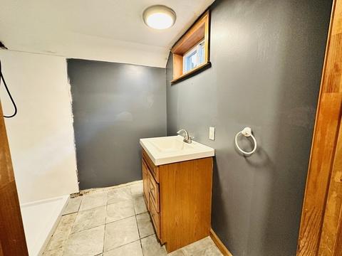 122 Grattan St, Chicopee, MA 01020 photo 37
