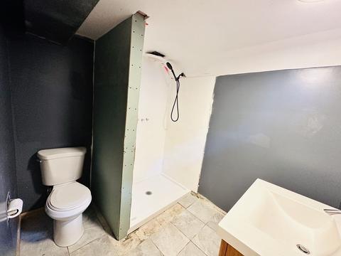 122 Grattan St, Chicopee, MA 01020 photo 38
