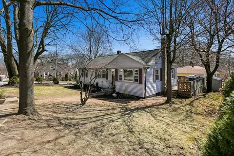 76 Gates Ln, Worcester, MA 01603 photo 4