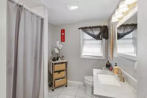 76 Gates Ln, Worcester, MA 01603 photo 19