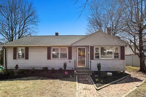 76 Gates Ln, Worcester, MA 01603 photo 2