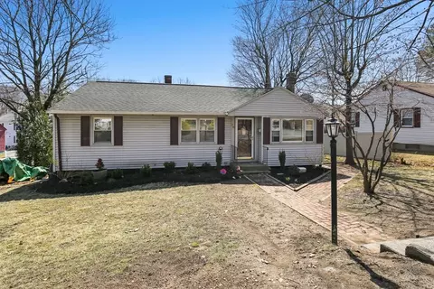76 Gates Ln, Worcester, MA 01603 photo 3