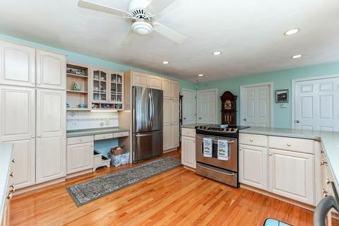 53 Hillcrest Ave, Beverly, MA 01915 photo 6