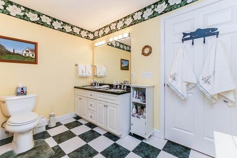 53 Hillcrest Ave, Beverly, MA 01915 photo 12
