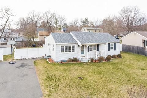 42 Wellfleet Dr, Springfield, MA 01129 photo 1